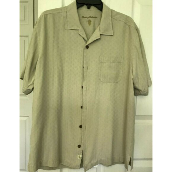 100% Silk Tommy Bahama Light Gray Greenish Striped Button-Up Shirt w Pocket M - Picture 1 of 7
